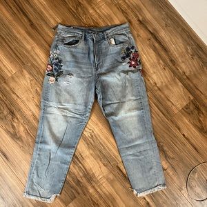 American Eagle Embroidered Mom Jeans